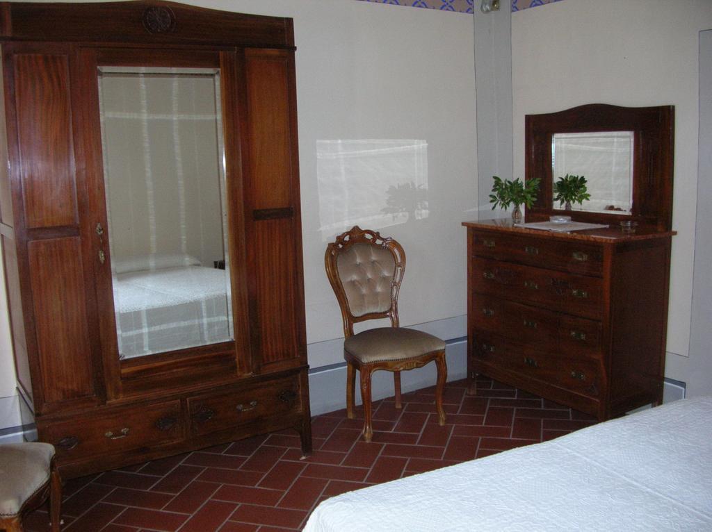 Borgo Vecchio Hotel Montalcino Quarto foto